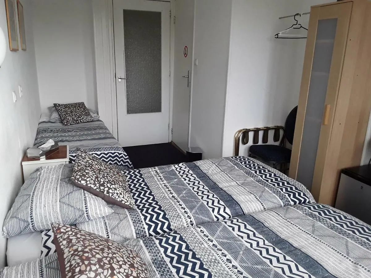 Hotel Baan Rotterdam 2*,  Pays-Bas